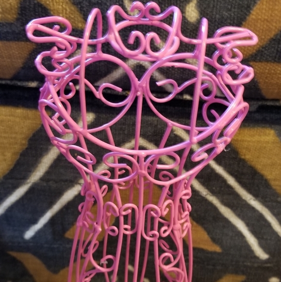 Vintage iron corset mannequin jewelry stand - Picture 4 of 7